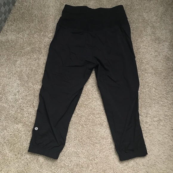 Lululemon Studio Crop II - Picture 3 of 8